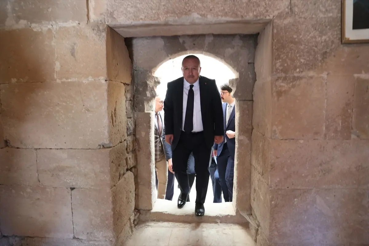 nevsehir valisi fidan urgupte vatandaslarla bulustu 9RwdA6Ae