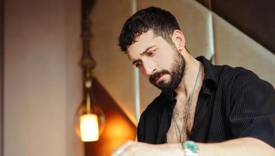 oyuncu emre buluta sahte komiser suclamasi sahte rozet gosterip arac kacirdi iddiasi DMs6xjsv