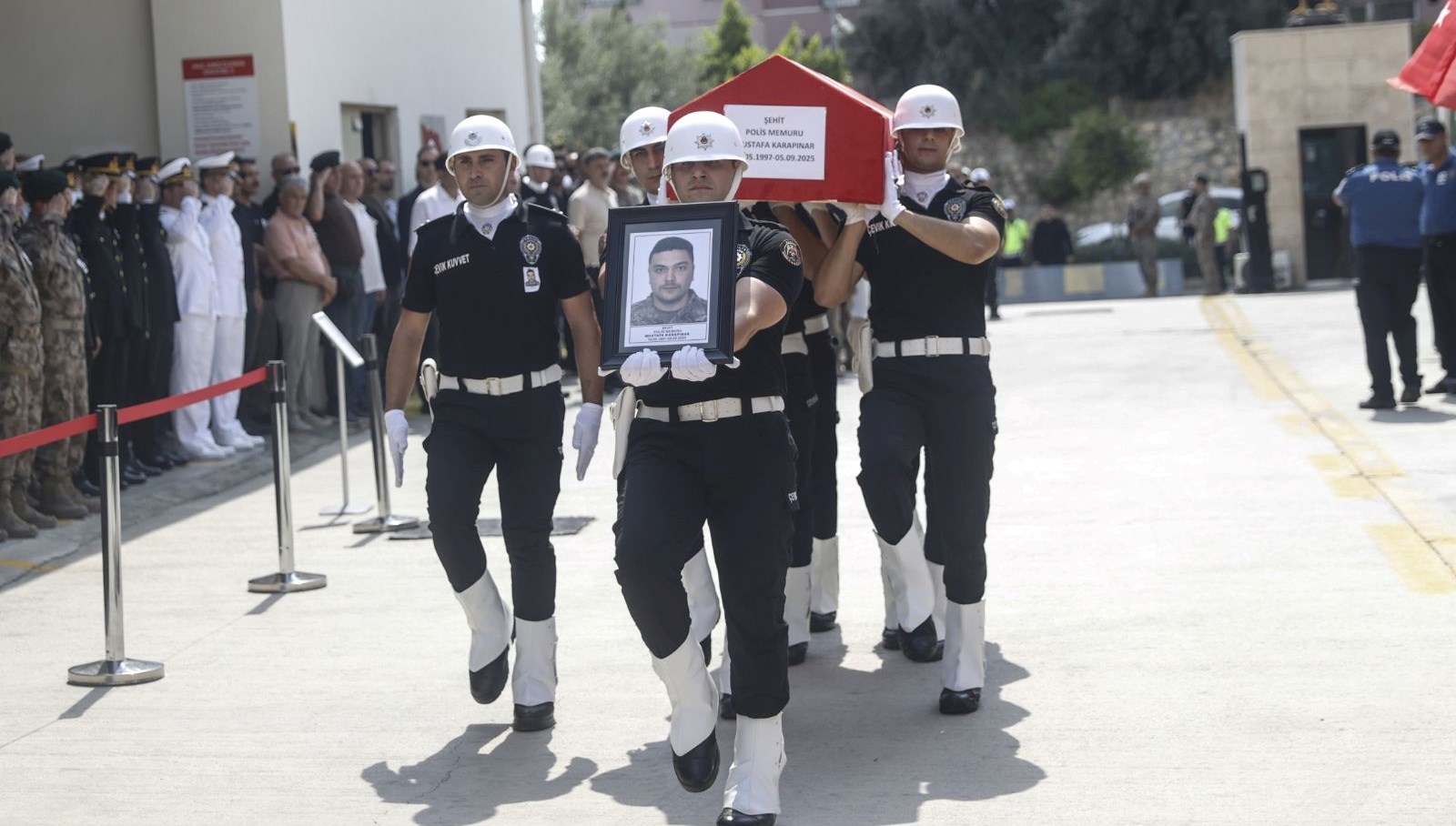 sehit ozel harekat polisine veda tbahWVd2