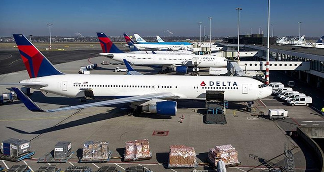 abdde faciaya ramak kala iki yolcu ucagi pistte carpisti sypdWItp