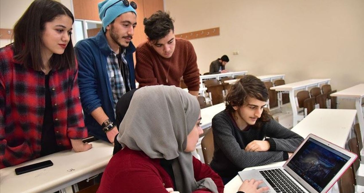 google duyurdu ogrencilere 1 yil ucretsiz oldu 3dxBlu6e