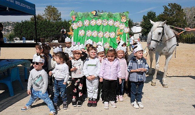 minikler hayvanlari koruma gununde atlarla bulustu ITa4CHgI