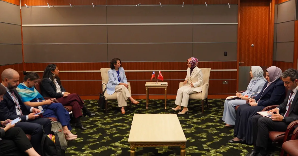 bakan goktas 2 dunya sosyal kalkinma zirvesi icin katarda JiCsXXKd.webp