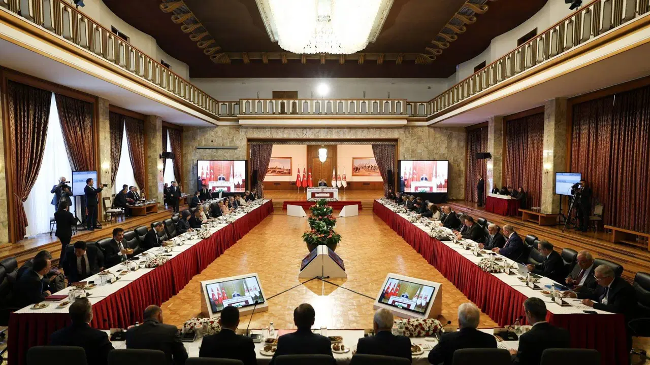 son dakika surec komisyonu toplantisina erteleme d5H9jusq.jpg