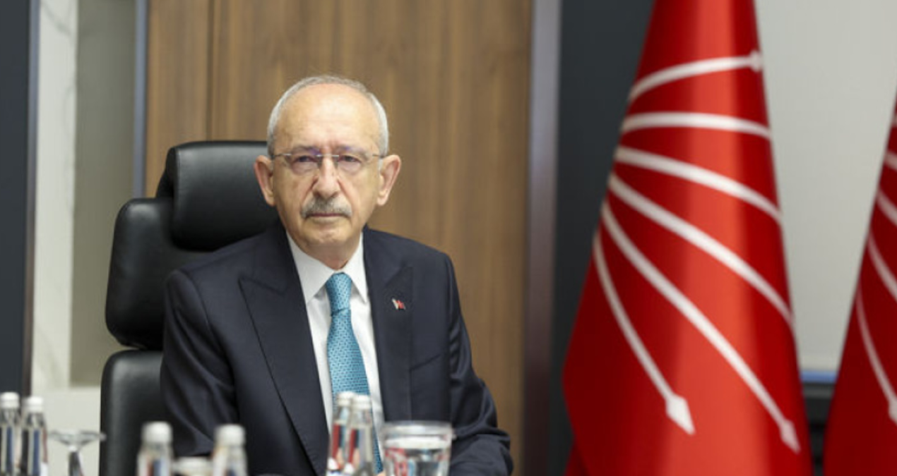 Parti okulunda butlan yönetimine ezici ret: 979 eğitmen karşı safta Haber gorseli